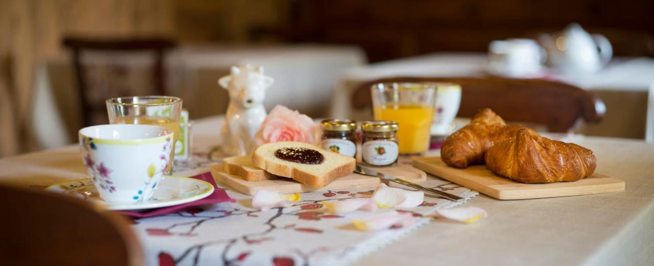 Dresalwoald Bed & Breakfast Gressoney-Saint-Jean Bagian luar foto